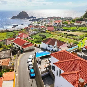 Lighthouse View- Pool , Porto Moniz Portugal